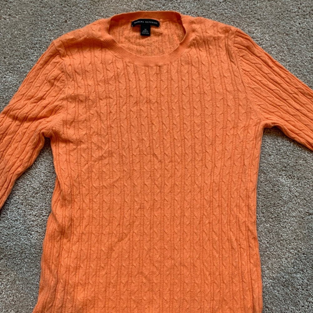 Crewneck cable sweater